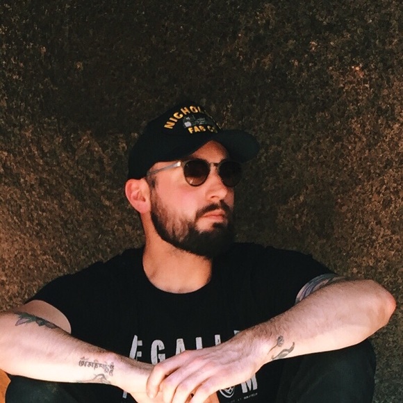 Meet your Posher, Dustin - Picture 1 of 1